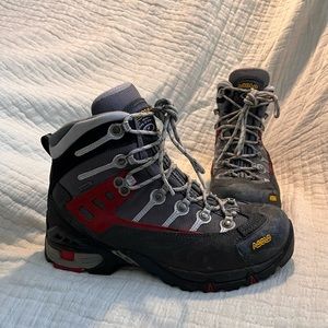 A solo hiking boots